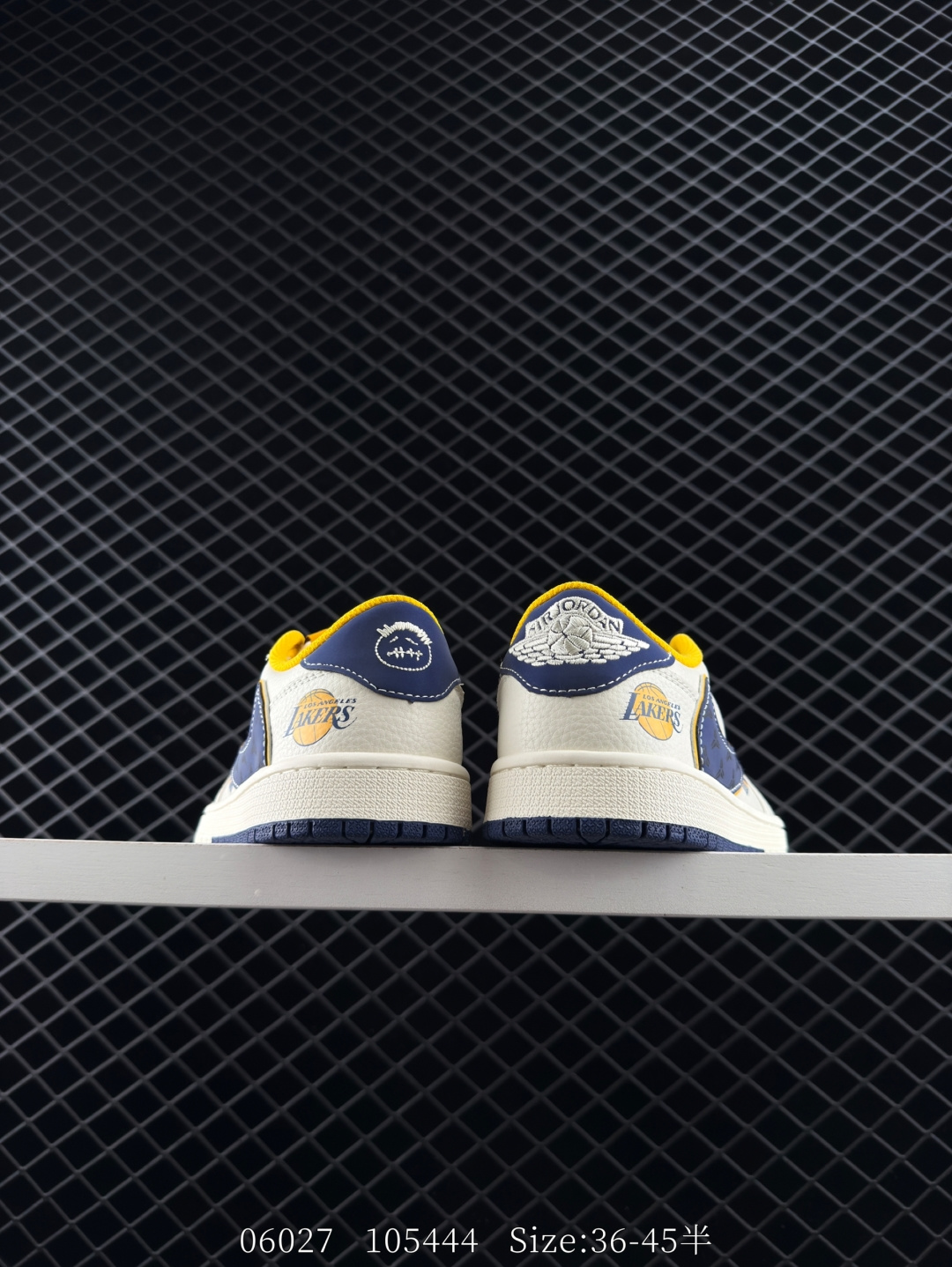 Travis Scott x Air Jordan 1 ” Reverse Mocha “